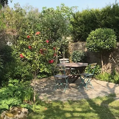 Maison De Charme Avec Jardin Clos, A 50m Des Commerces Et Proche Plage, Pour 8 Personnes - Fr-1-639-54 *